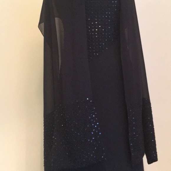 Silk evening gown beadwork & matching wrap.πΈ - Picture 5 of 6